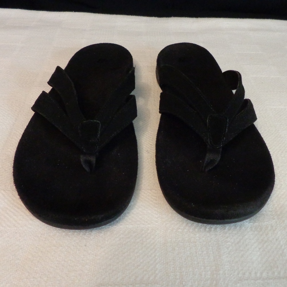 New Balance Women's Shasta Thong Sandal